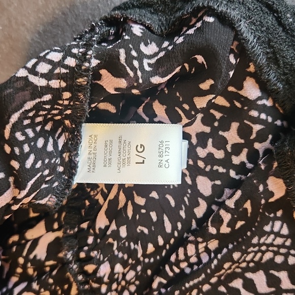 Buffalo Chiffon Top, size Large - Picture 5 of 8